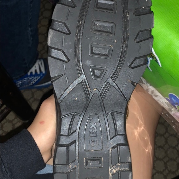 ALMOST NEW COVINGTON BOOTS - Picture 3 of 4